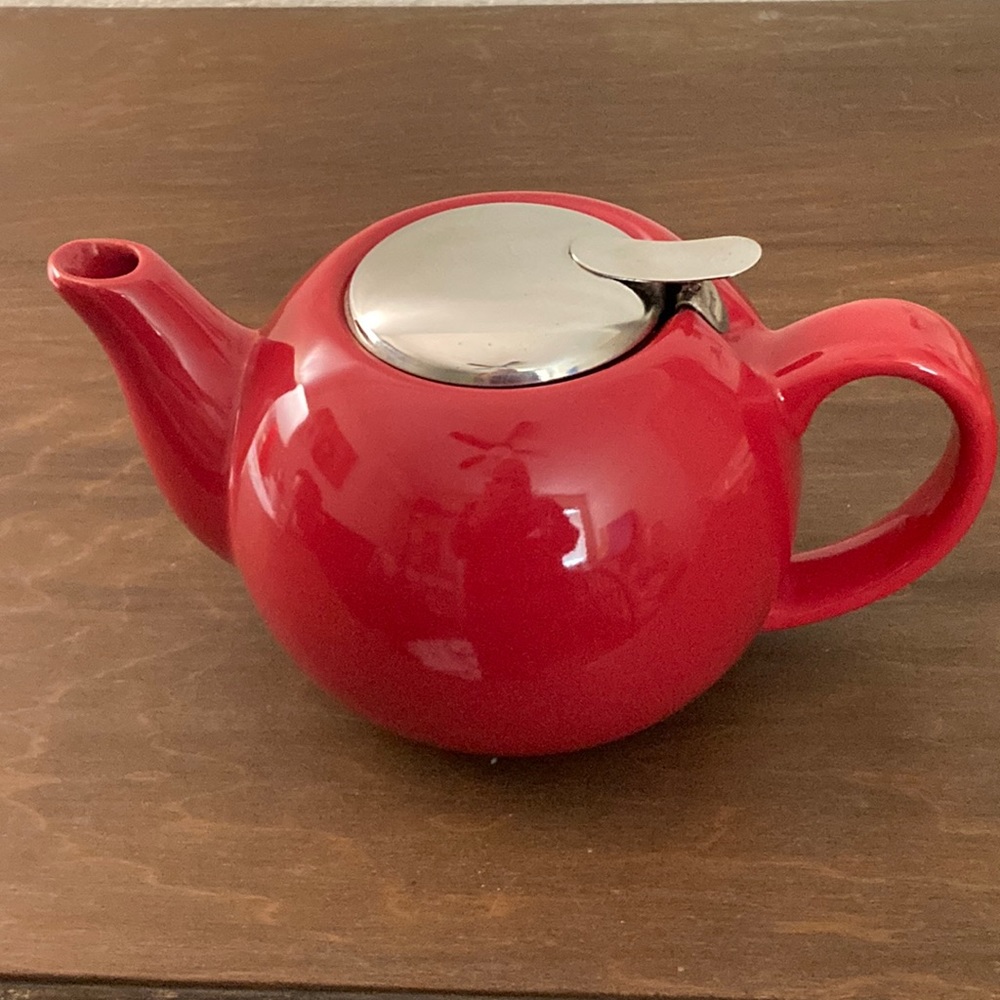 Primula Oxford Ceramic Teapot Red Glazed Enamel with Metal Attached Lid 24 oz